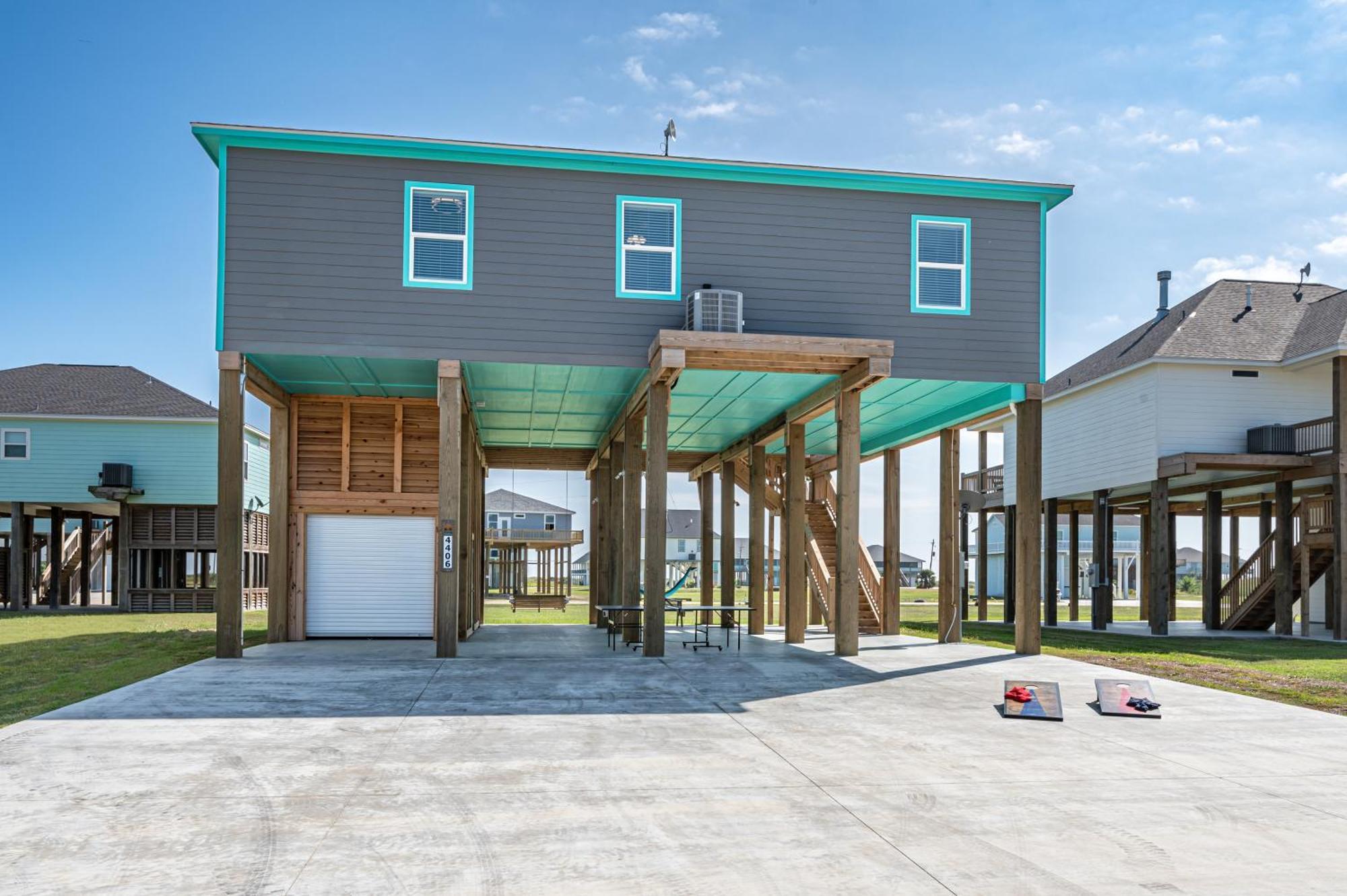 Stylish 4Br Crystal Beach Retreat Walk To Beach Bolivar Peninsula Extérieur photo