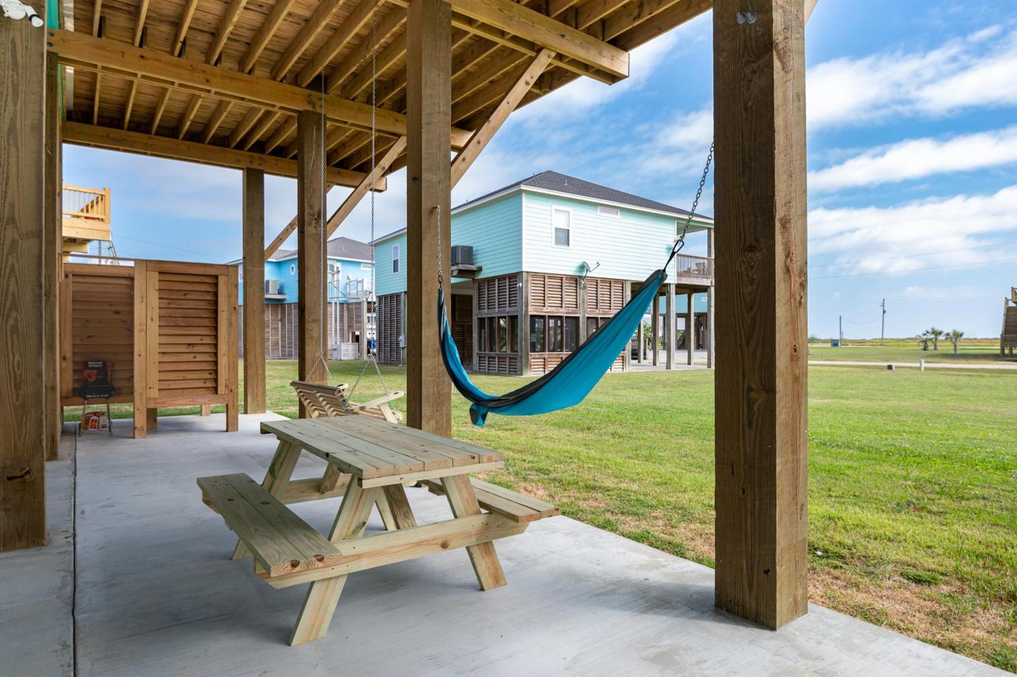 Stylish 4Br Crystal Beach Retreat Walk To Beach Bolivar Peninsula Extérieur photo