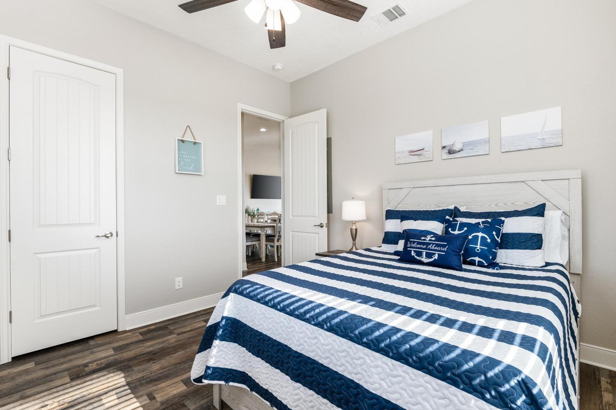 Stylish 4Br Crystal Beach Retreat Walk To Beach Bolivar Peninsula Extérieur photo